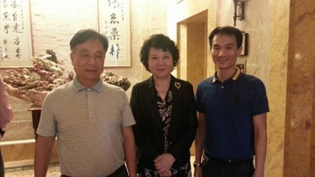 dongshichanglindaxiangreqingjiedaiguowuyuanqiaobanzhurenyuanping 董事长林大祥周到接待国务院侨办主任裘援平
