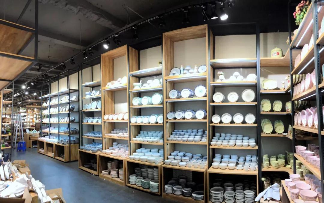 【重磅新闻】皇家荣耀官网，沈阳南塔店形象店，“新装”亮相！！